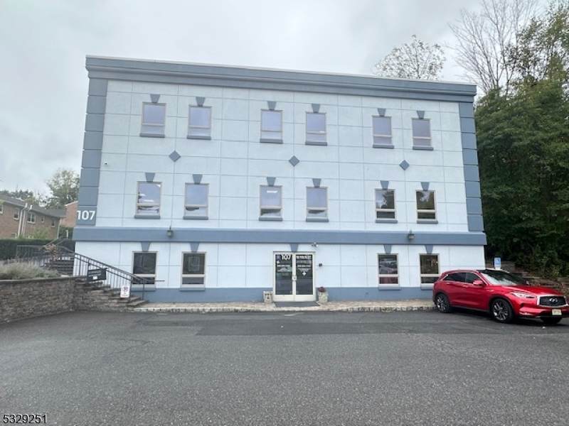 107 W Main St - Photo 1