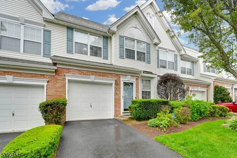 111 Cambridge Drive - Photo 1