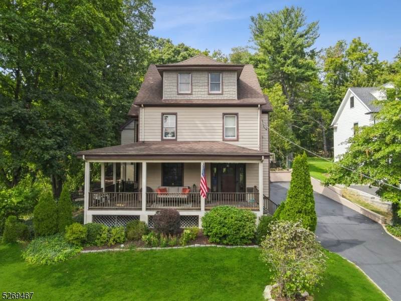 138 Central Ave - Photo 1