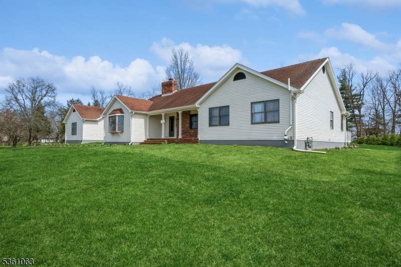 30 Claridge Ln - Photo 1