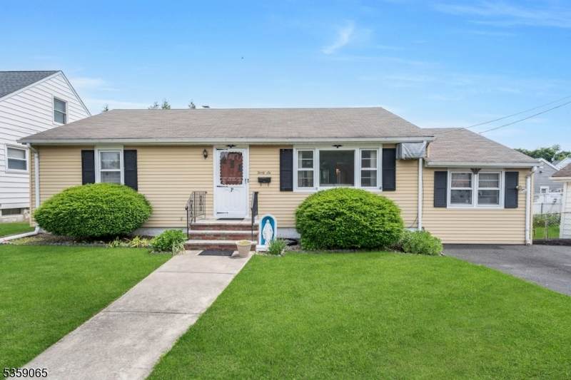 36 Bogert St - Photo 1