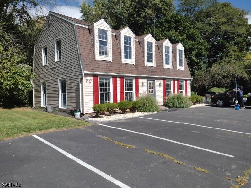 114 W Main St (1St Floor) - Photo 1