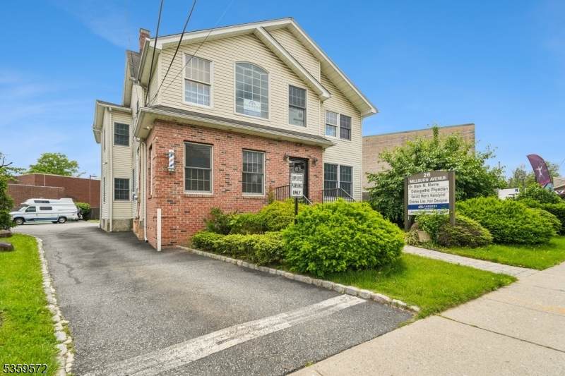 26 Millburn Ave Rm 3 - Photo 1