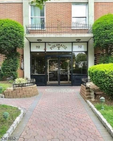 704 North Broad St 8D - Photo 1