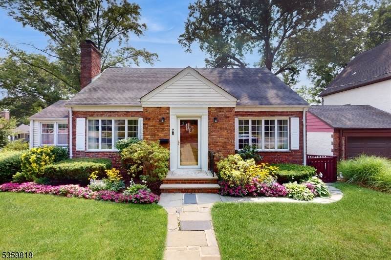 2 Gilbert Pl - Photo 1
