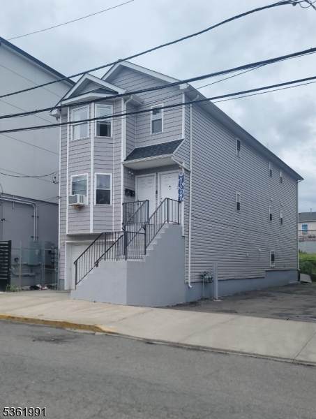 201 12Th Ave - Photo 1