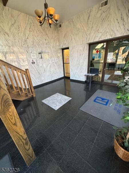337 Bloomfield Ave - Photo 1