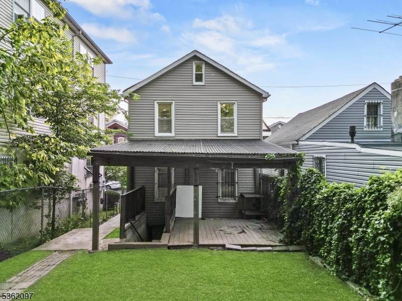 254 S 10Th St - Photo 1