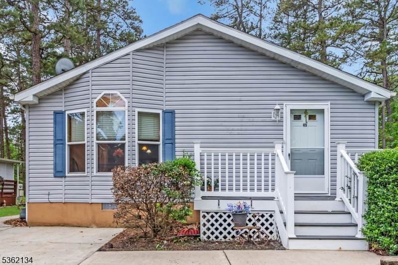45 Goldenrod Place - Photo 1