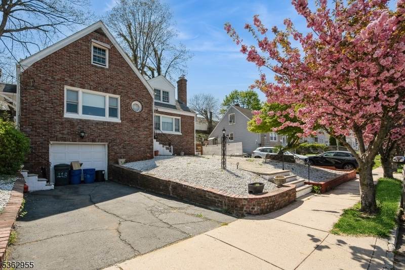 118 Nolton St - Photo 1