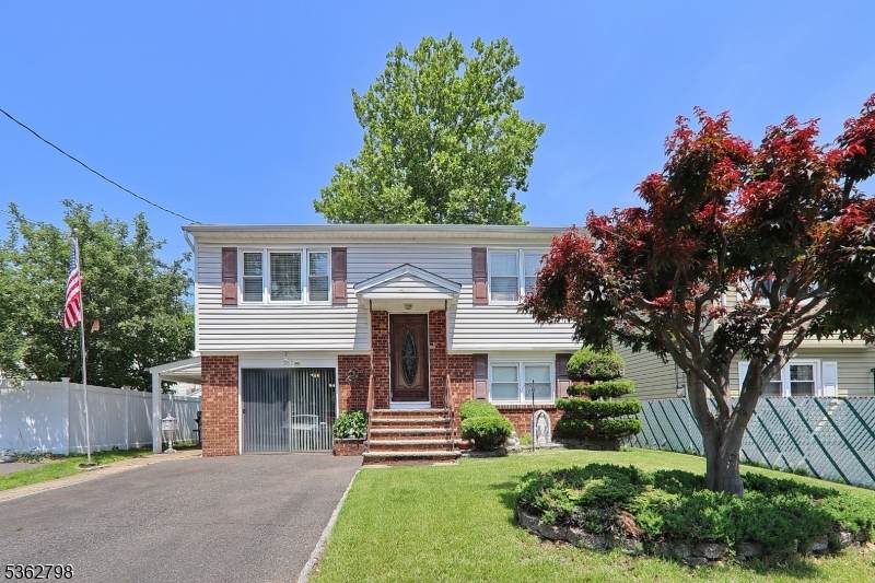 362 Franklin Ave - Photo 1