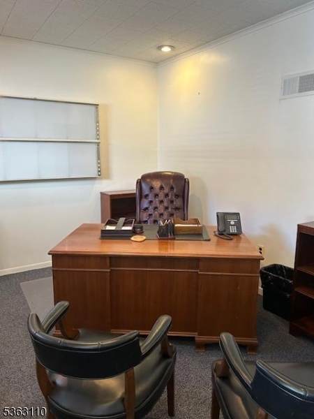 512 E Broad St - Photo 1