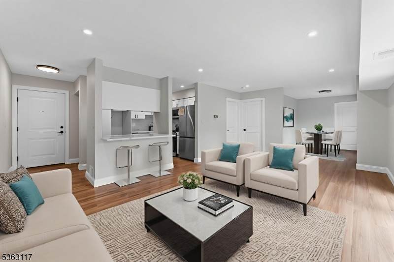 20 Beaconsfield Pl - Photo 1