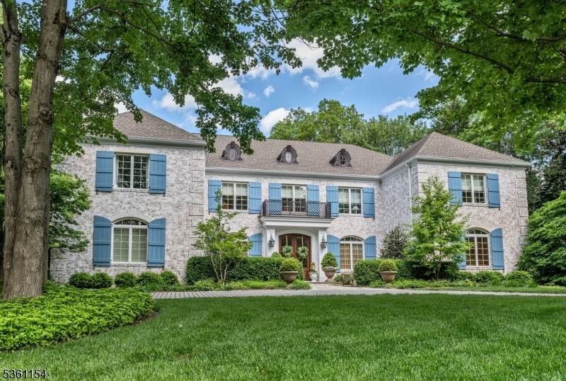 730 Charnwood Dr - Photo 1