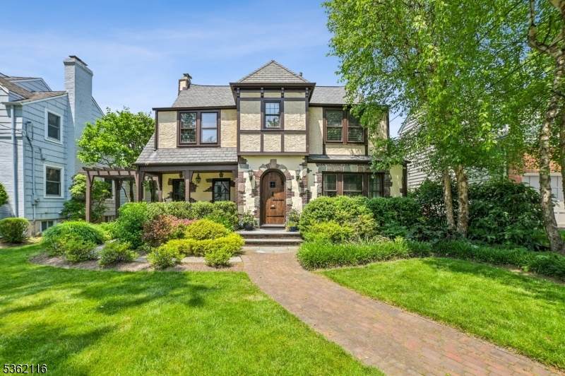 49 Greenwood Drive - Photo 1