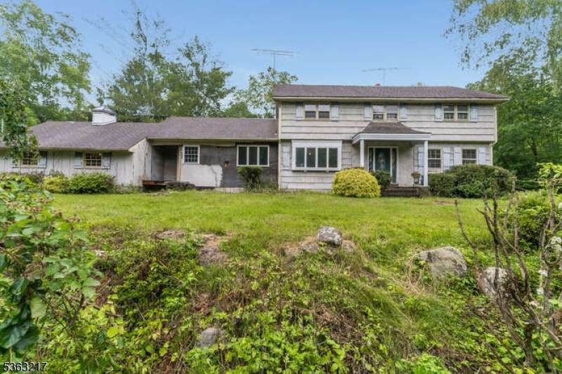 7 Laurel Ln - Photo 1