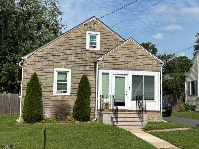 18 S Clark Ave - Photo 1
