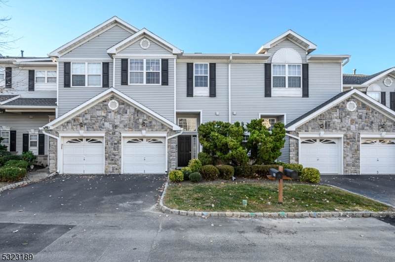 31 Capica Ct - Photo 1