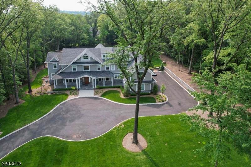 789 Colonial Rd - Photo 1