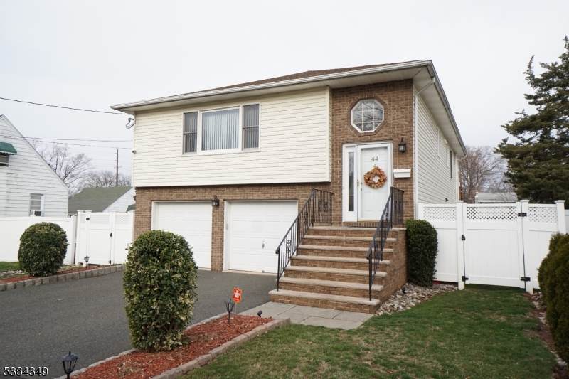 44 Joseph St - Photo 1