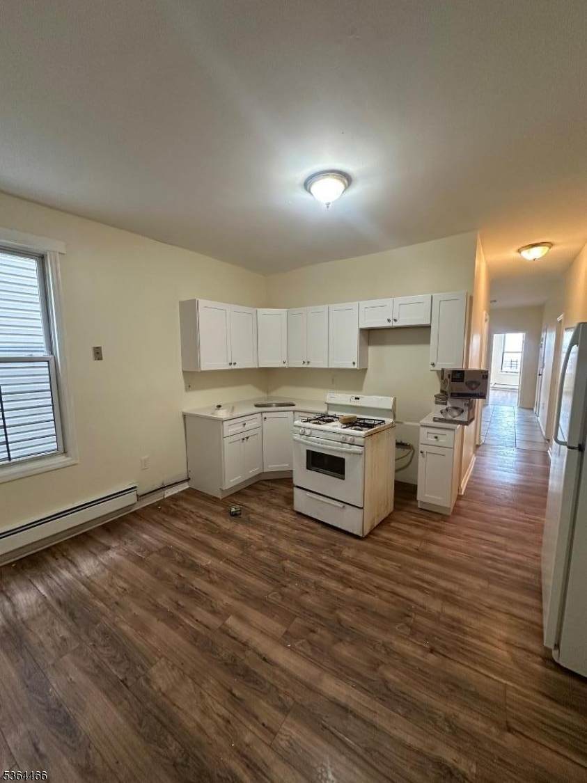 339 16Th Ave - Photo 1