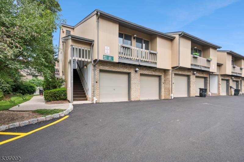 4 Hart Dr - Photo 1