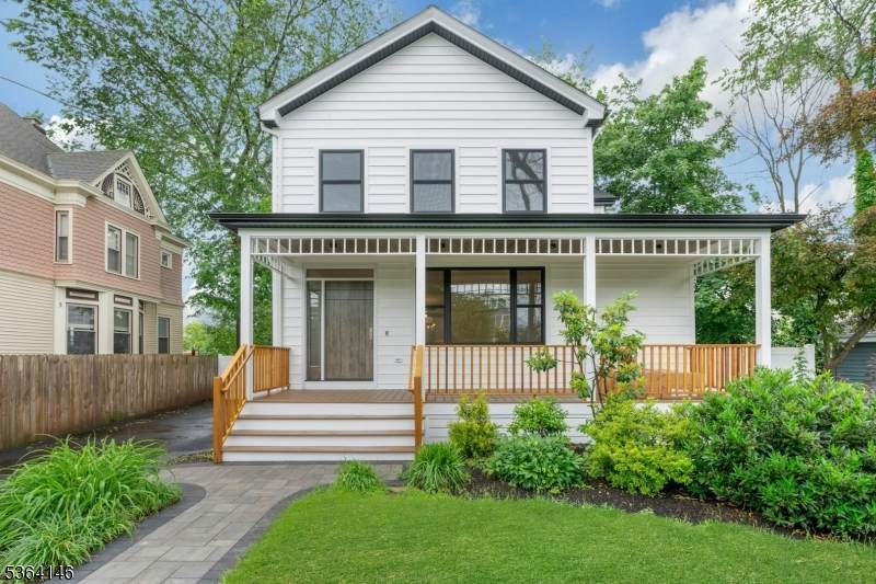 21 W Cliff St - Photo 1