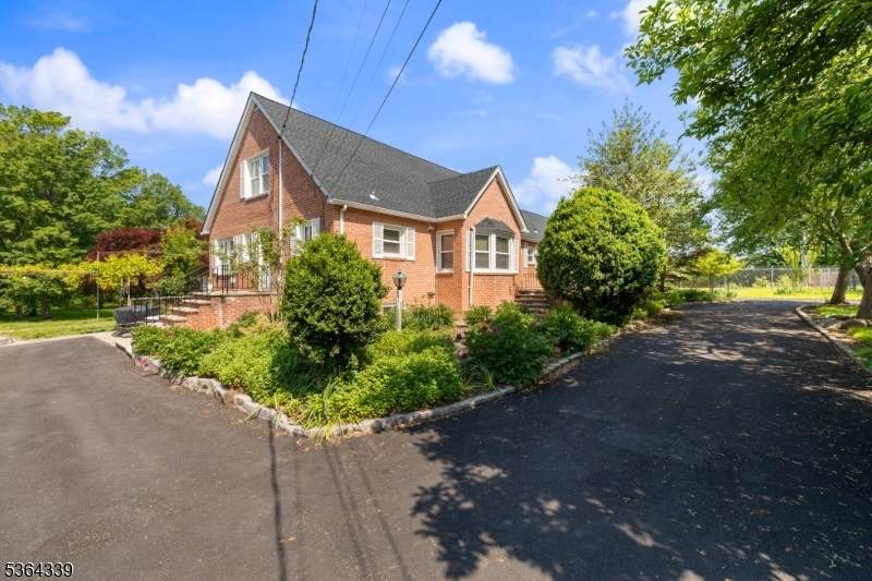 87 S Ridgedale Ave - Photo 1