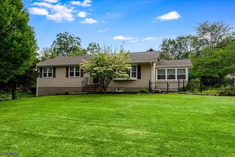1 Woodcrest Rd - Photo 1