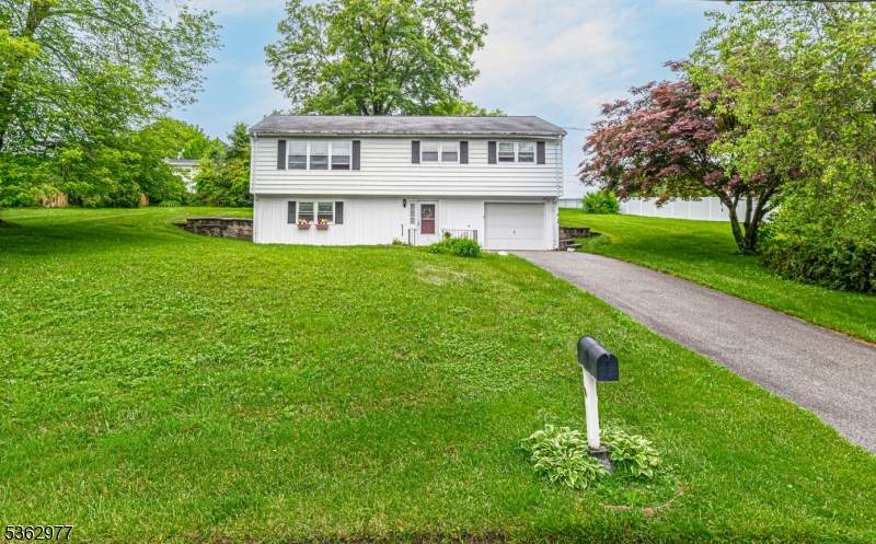 7 Courtland Dr - Photo 1