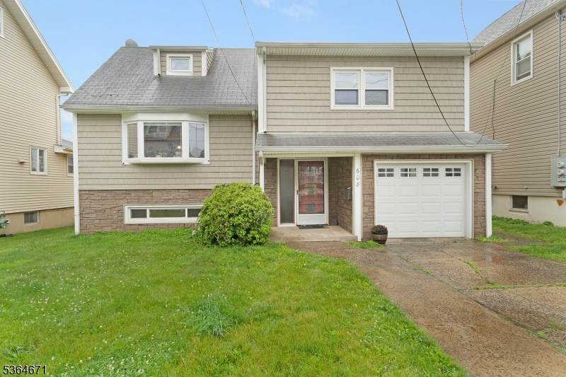 608 Faitoute Ave - Photo 1