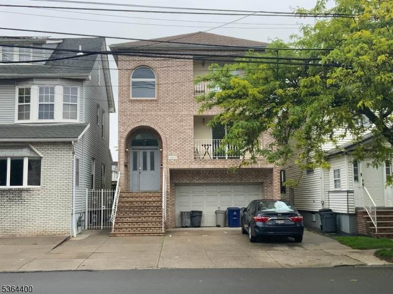 1053 North Ave - Photo 1
