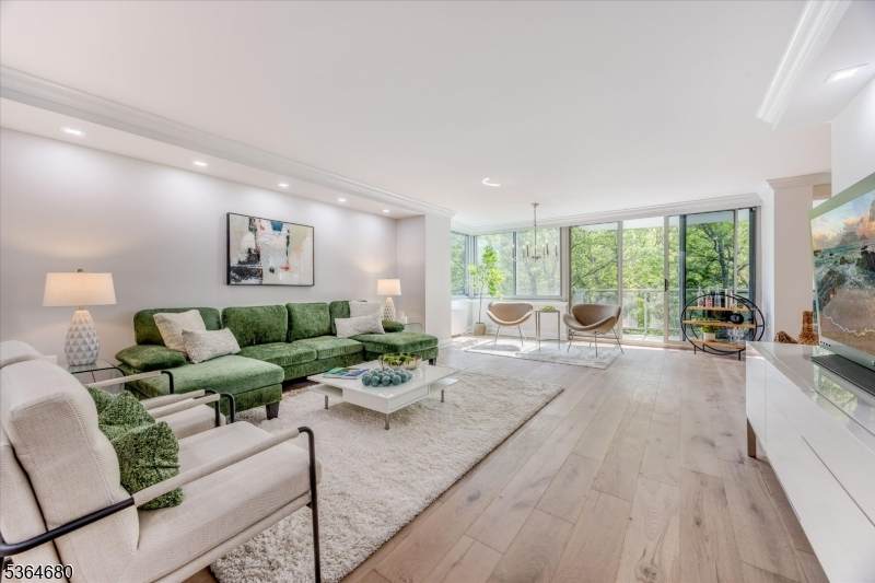 1 Claridge Dr - Photo 1