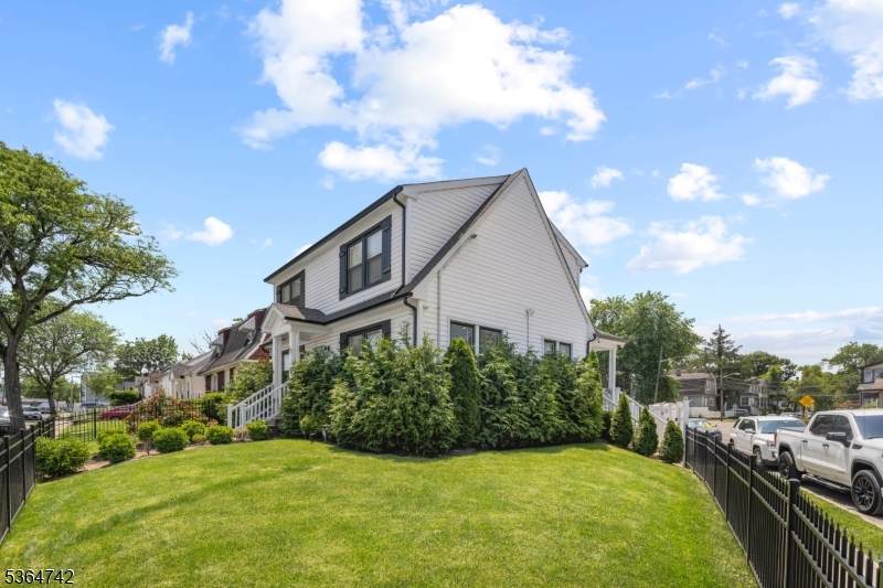 65 Delmar Pl - Photo 1