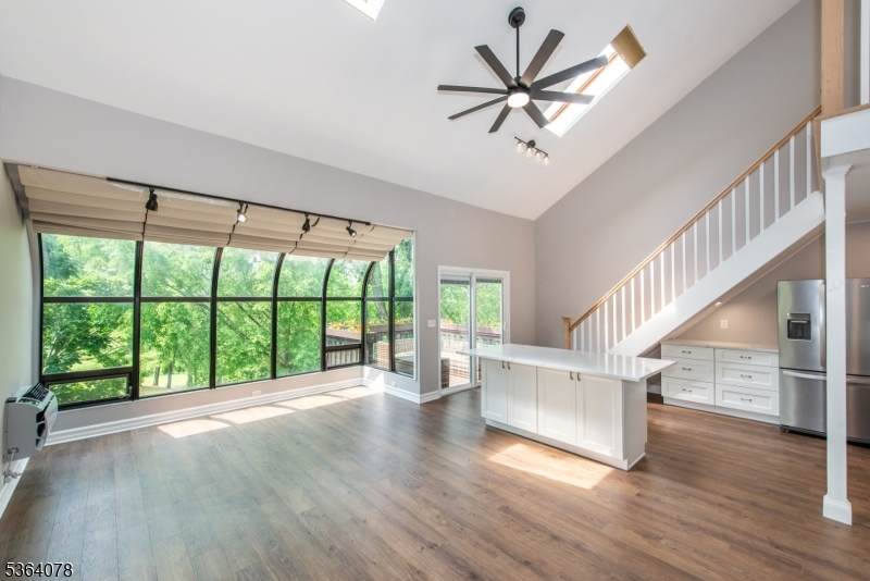 2 Falkenstein Dr - Photo 1
