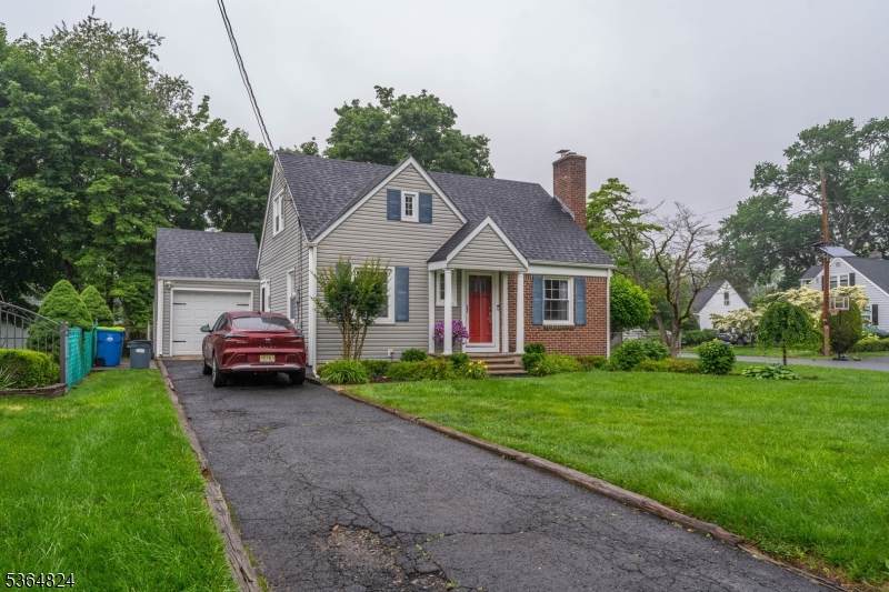 510 Oakridge Ave - Photo 1