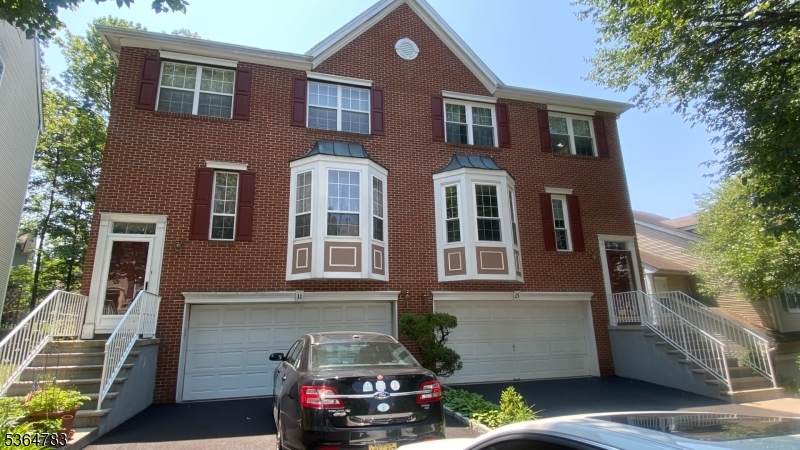 11 Bobolink Ct - Photo 1