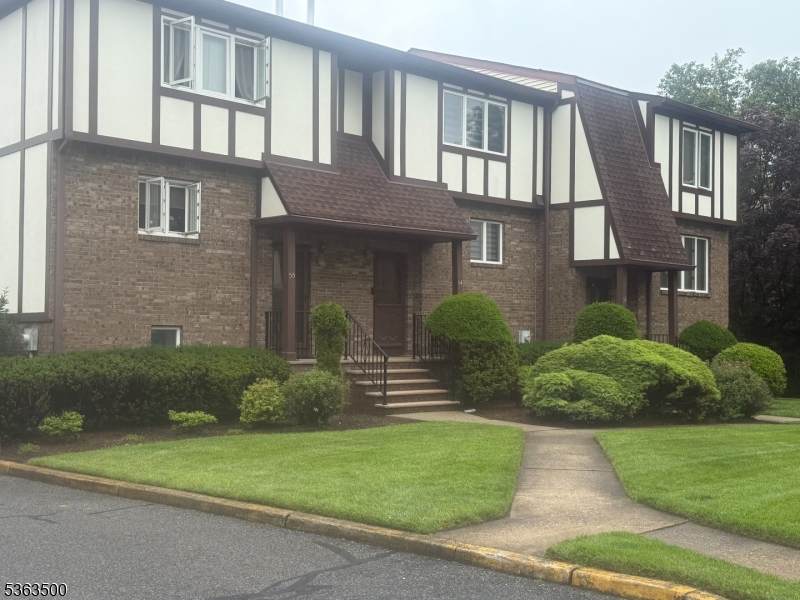 55 Canterbury Ln - Photo 1