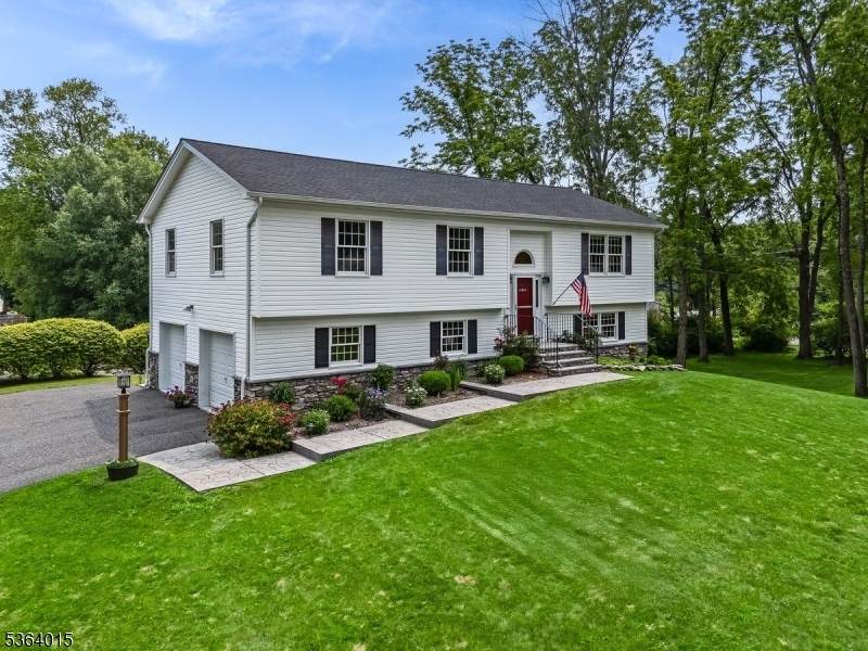 31 Arthur Ave - Photo 1