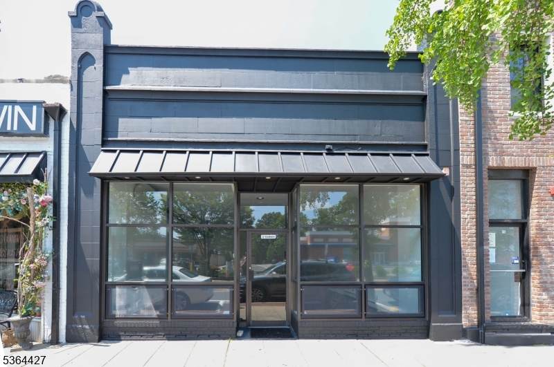 17 Godwin Ave - Photo 1