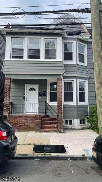 442 14Th Ave - Photo 1