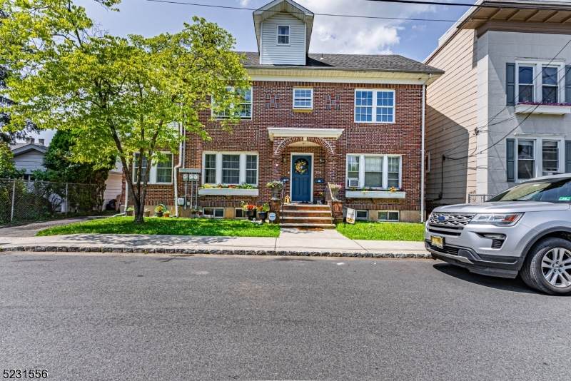 8 Kirkwood Pl - Photo 1