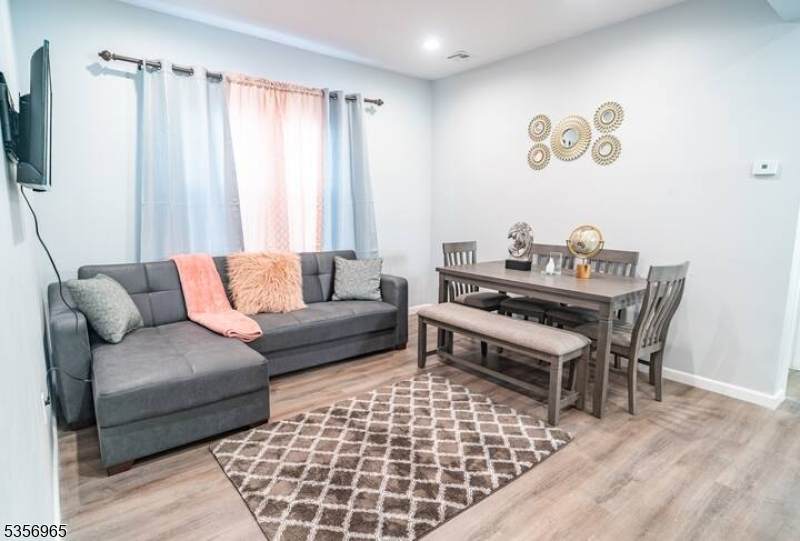 135 Fabyan Pl - Photo 1