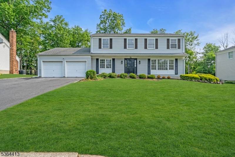 71 Tiffany Dr - Photo 1