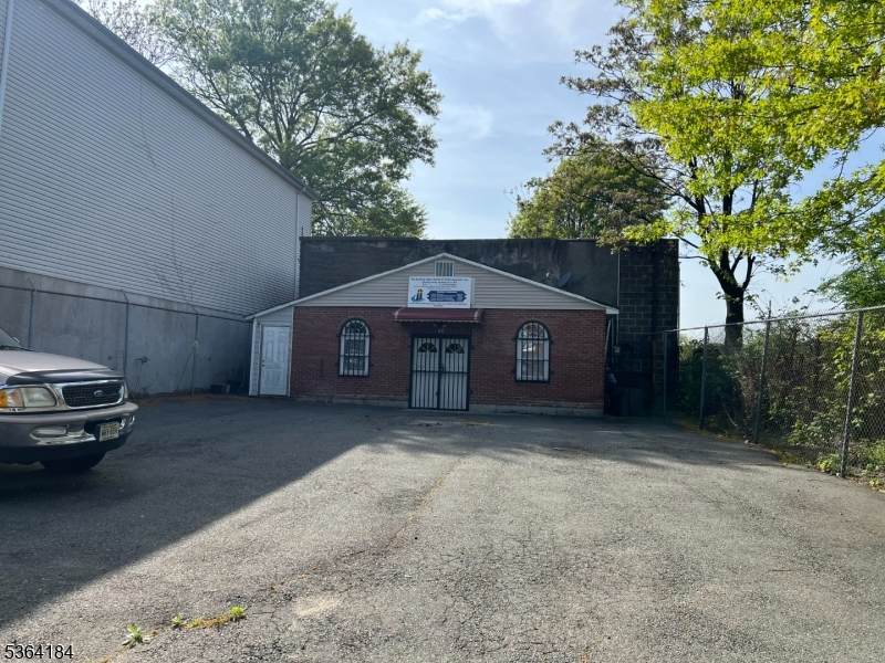 52 Gray St - Photo 1