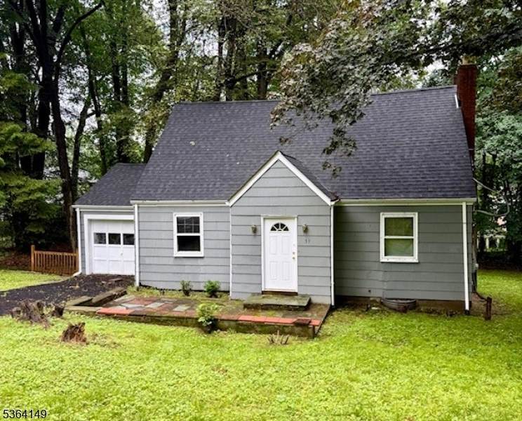 39 Woodcrest Rd - Photo 1