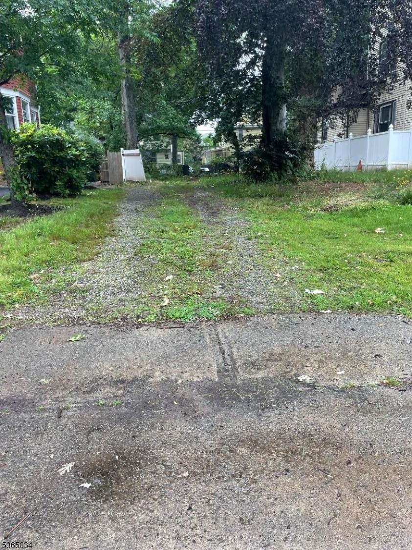 64 Beech St - Photo 1
