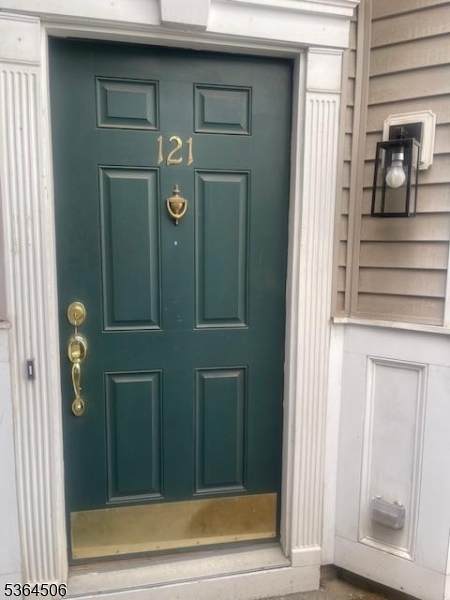 121 Donato Cir - Photo 1