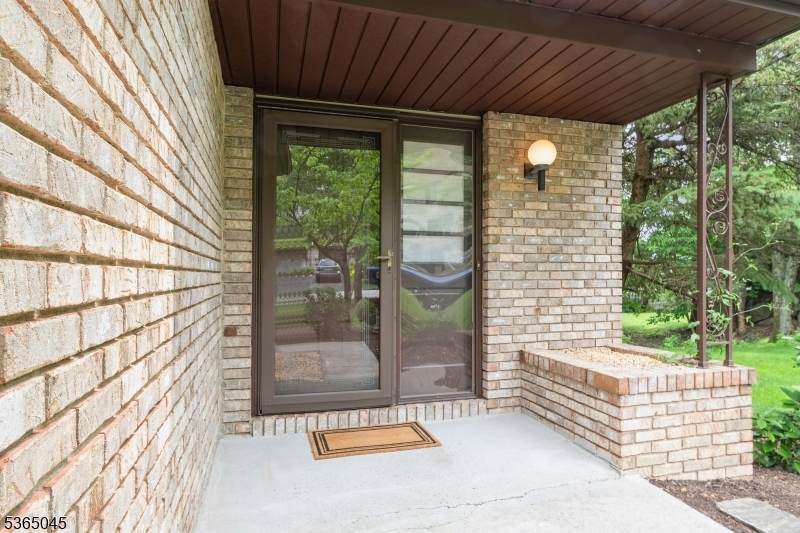 25 Valley Forge Ln - Photo 1