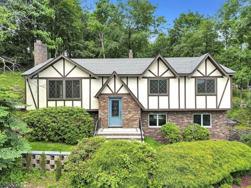 6 Hazel St - Photo 1
